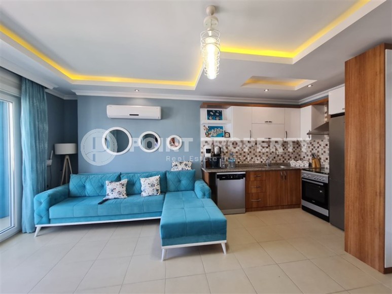 Duplex apartment with one bedroom, on the 11th and 12th floors, in the center of Mahmutlar-id-6488-photo-3