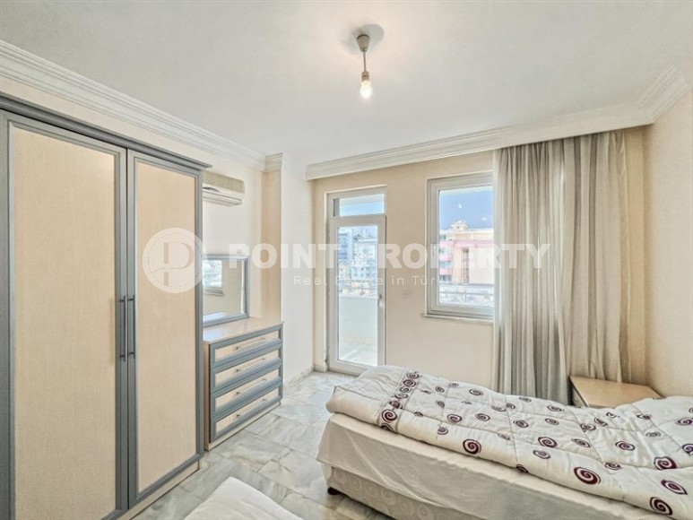 Spacious 2+1 apartment, on an area of 150 m2, in the very center of the popular area of Alanya - Mahmutlar-id-6489-photo-9