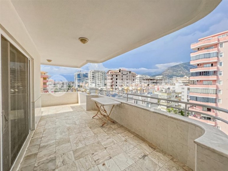 Spacious 2+1 apartment, on an area of 150 m2, in the very center of the popular area of Alanya - Mahmutlar-id-6489-photo-19