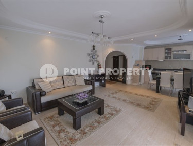 View apartment with two bedrooms, 129m² in a luxury complex in Cikcilli, Alanya-id-1510-photo-4