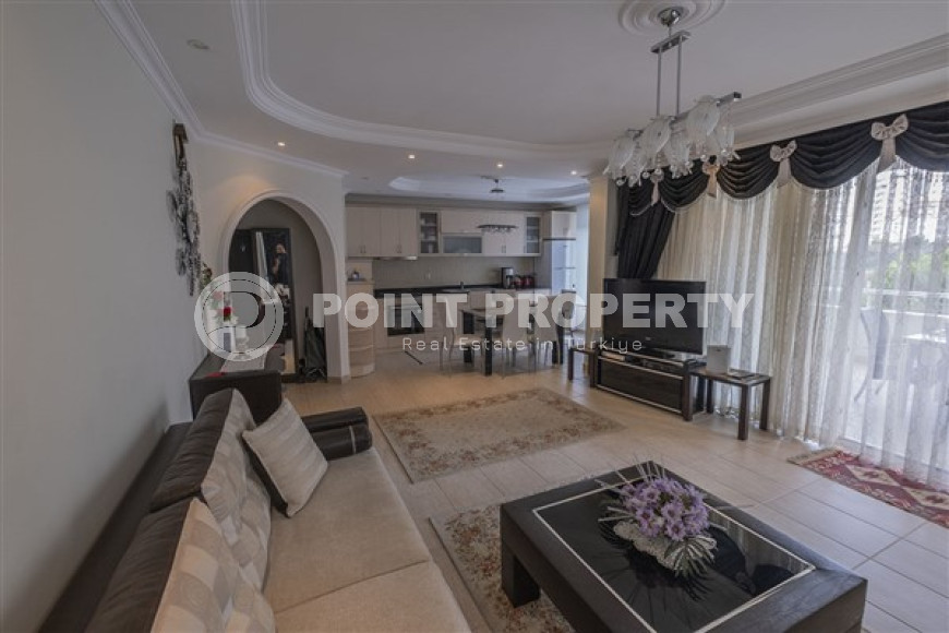 View apartment with two bedrooms, 129m² in a luxury complex in Cikcilli, Alanya-id-1510-photo-5