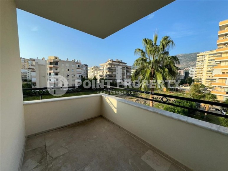 Comfortable apartment with sea views, 50 meters from the beach, in the center of Mahmutlar-id-6494-photo-15