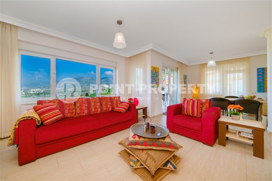 Просторная двухуровневая квартира с видом на море и горы, на 3-м этаже с мансардой, в комфортабельной резиденции, с бассейном и садом-id-6495-фото-4