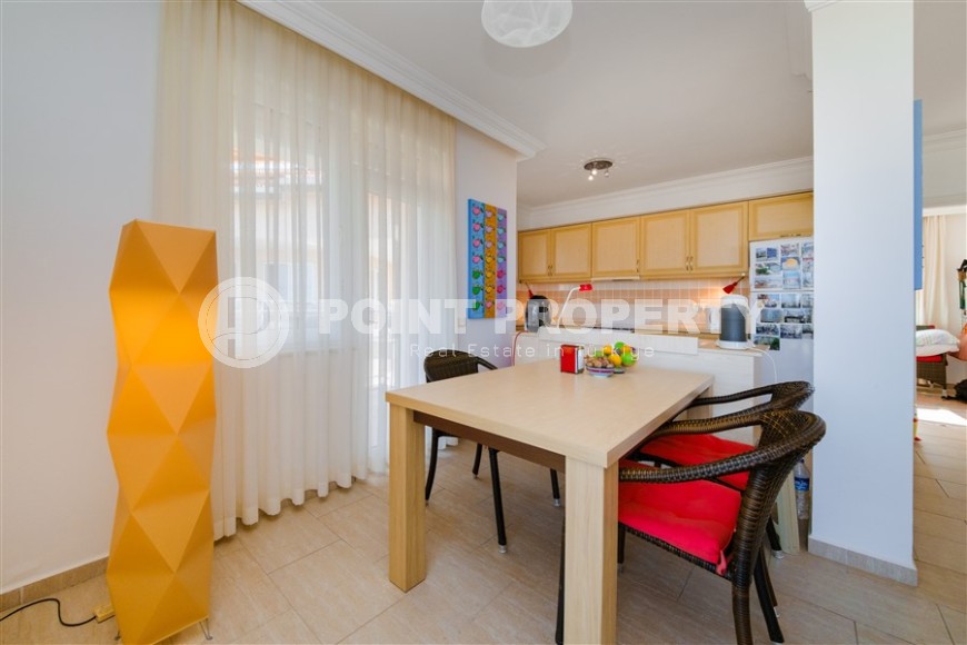 Просторная двухуровневая квартира с видом на море и горы, на 3-м этаже с мансардой, в комфортабельной резиденции, с бассейном и садом-id-6495-фото-5