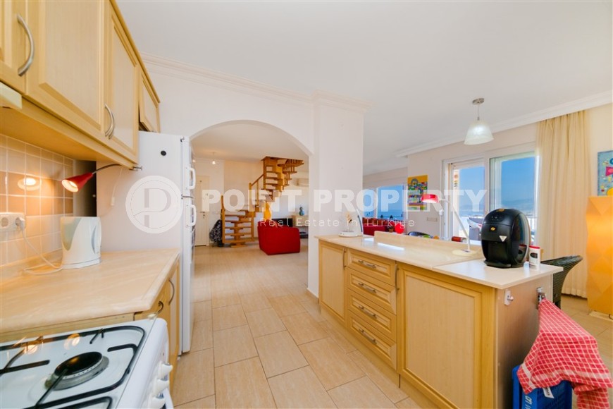 Просторная двухуровневая квартира с видом на море и горы, на 3-м этаже с мансардой, в комфортабельной резиденции, с бассейном и садом-id-6495-фото-6