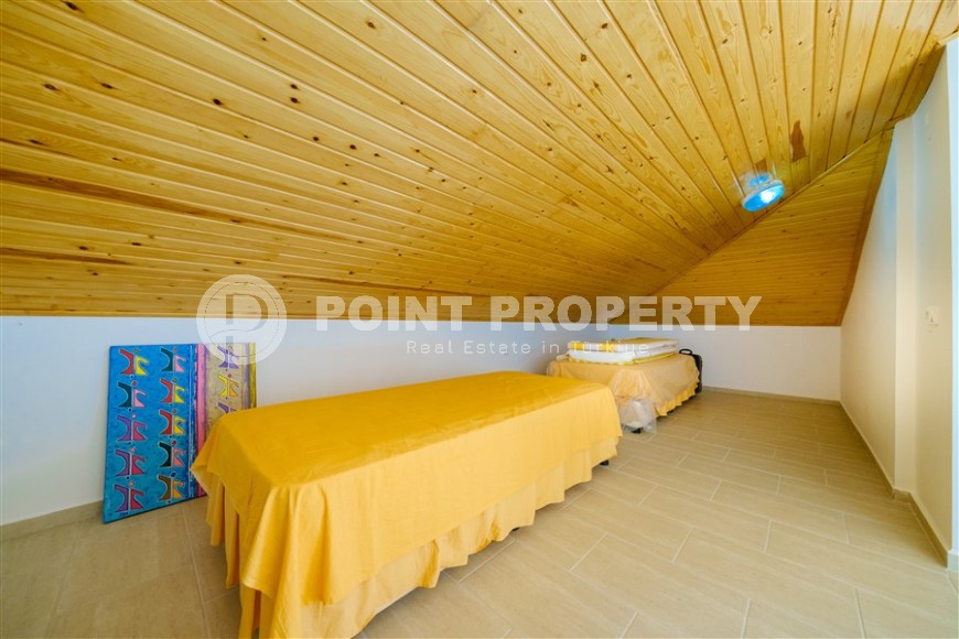 Просторная двухуровневая квартира с видом на море и горы, на 3-м этаже с мансардой, в комфортабельной резиденции, с бассейном и садом-id-6495-фото-10