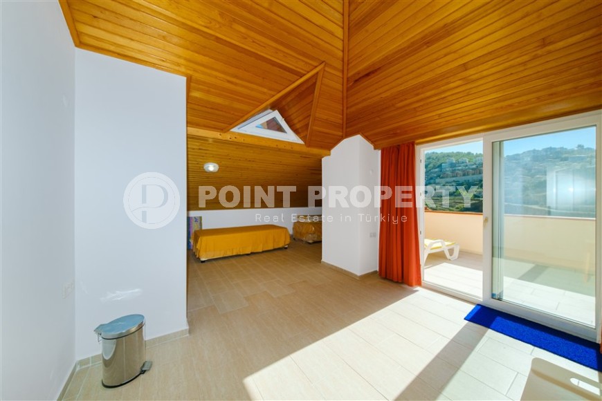 Просторная двухуровневая квартира с видом на море и горы, на 3-м этаже с мансардой, в комфортабельной резиденции, с бассейном и садом-id-6495-фото-11