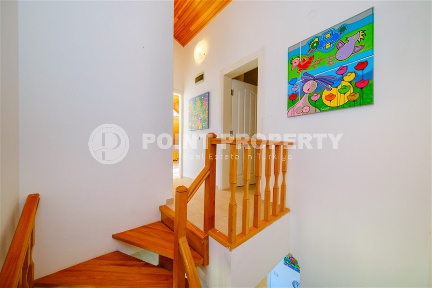 Просторная двухуровневая квартира с видом на море и горы, на 3-м этаже с мансардой, в комфортабельной резиденции, с бассейном и садом-id-6495-фото-13