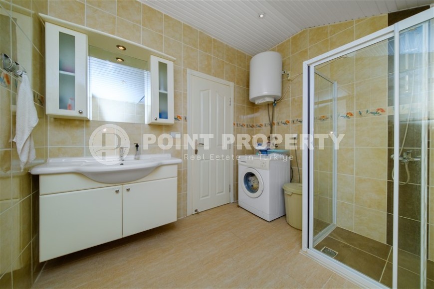 Просторная двухуровневая квартира с видом на море и горы, на 3-м этаже с мансардой, в комфортабельной резиденции, с бассейном и садом-id-6495-фото-14