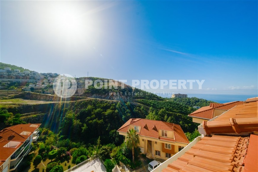 Просторная двухуровневая квартира с видом на море и горы, на 3-м этаже с мансардой, в комфортабельной резиденции, с бассейном и садом-id-6495-фото-20