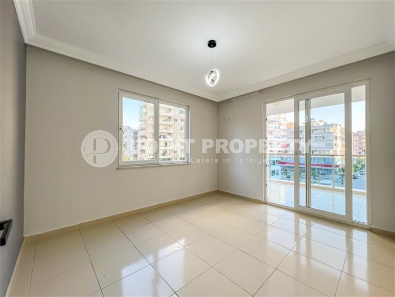 Квартира с чистовой отделкой, на 2-м этаже в резиденции 2017 года постройки, в 500 метрах от пляжа и набережной-id-6497-фото-4