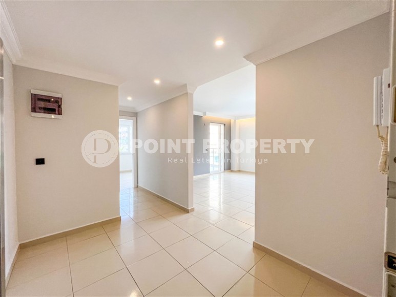 Квартира с чистовой отделкой, на 2-м этаже в резиденции 2017 года постройки, в 500 метрах от пляжа и набережной-id-6497-фото-9