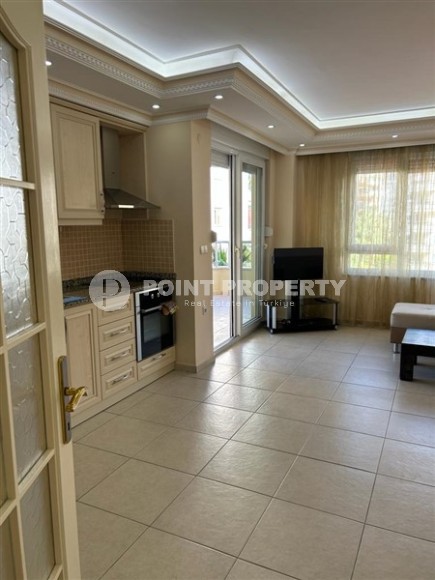 Просторная квартира с мебелью и бытовой техникой, в 50 метрах от моря, в современном районе Аланьи - Махмутлар-id-6501-фото-4