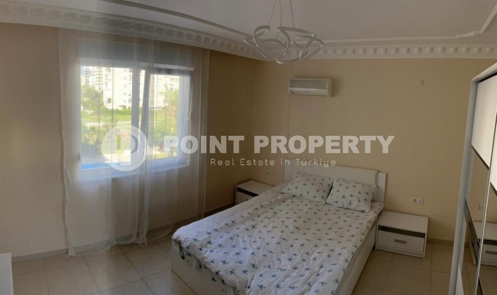 Просторная квартира с мебелью и бытовой техникой, в 50 метрах от моря, в современном районе Аланьи - Махмутлар-id-6501-фото-5