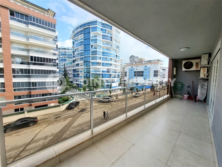 Spacious apartment with two bedrooms, in the center of the popular area of Alanya - Mahmutlar-id-6505-photo-12