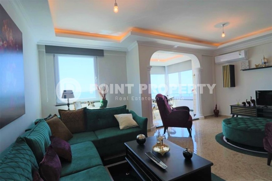 Apartment with panoramic sea views, on the 5th floor, in the center of Mahmutlar-id-6509-photo-2