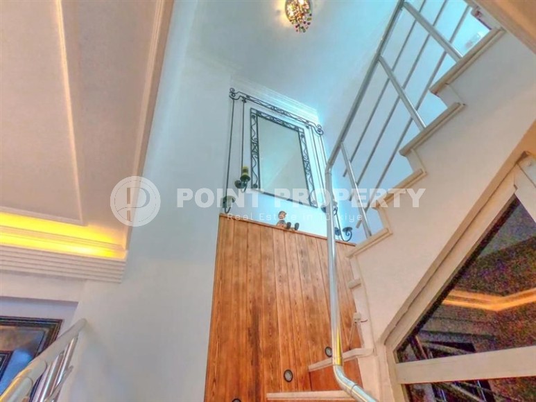 Панорамная двухуровневая квартира на первой линии от моря, в центре современного района Аланьи - Махмутлар-id-6510-фото-12