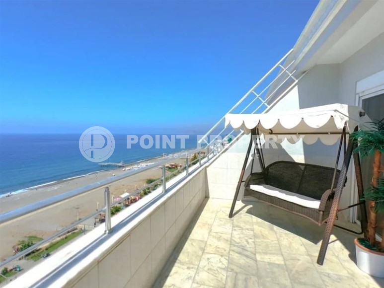 Panoramic two-level apartment on the first line from the sea, in the center of the modern area of Alanya - Mahmutlar-id-6510-photo-22