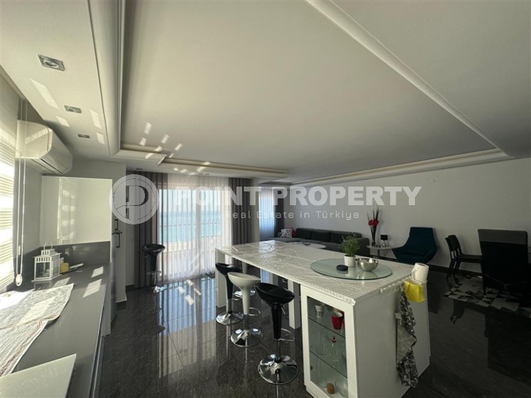 Квартира с прекрасными видовыми характеристиками и роскошной локацией на первой линии от моря-id-6511-фото-4