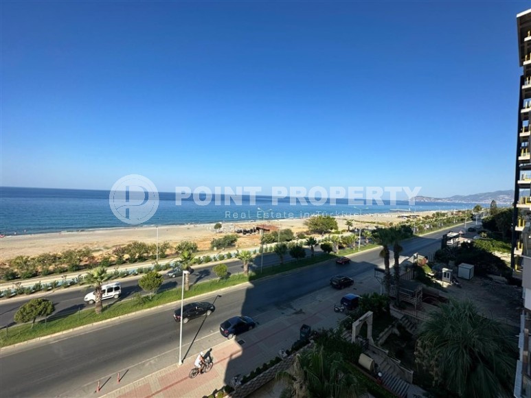 Квартира с прекрасными видовыми характеристиками и роскошной локацией на первой линии от моря-id-6511-фото-15