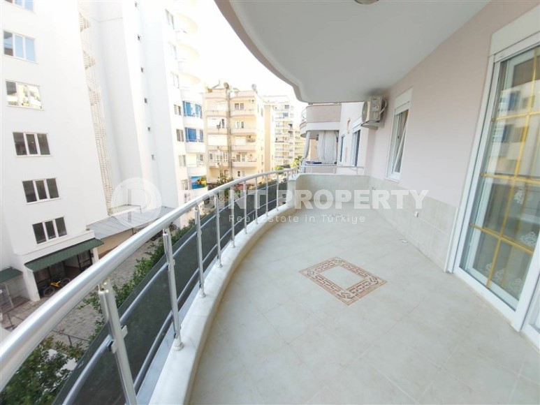 Bright, spacious 2+1 apartment, 350 meters from the sea, in the center of Mahmutlar-id-6514-photo-11