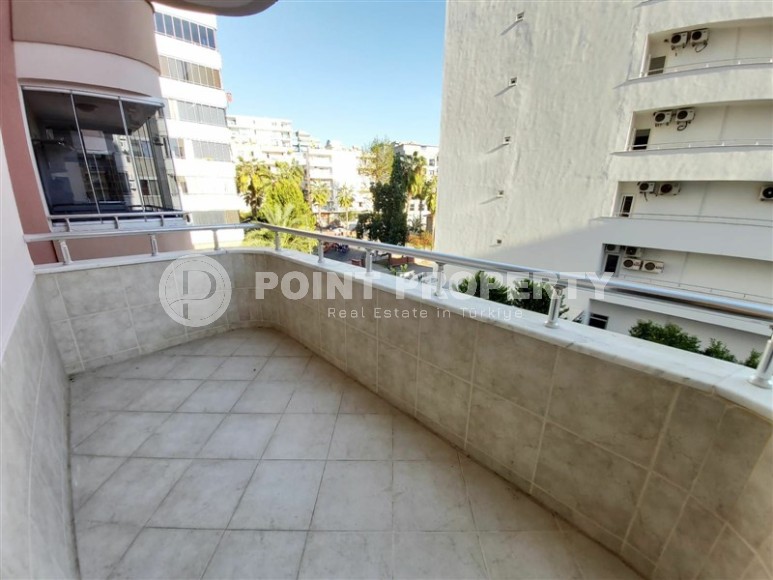 Bright, spacious 2+1 apartment, 350 meters from the sea, in the center of Mahmutlar-id-6514-photo-12