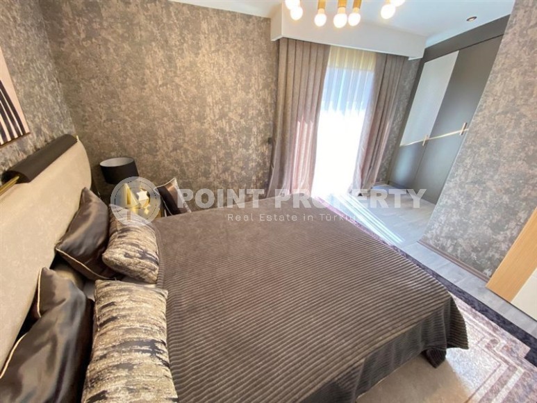 Stylish two-level apartment with modern design, on the first line from the sea, in the center of the prestigious area of Alanya - Kestel-id-6515-photo-6