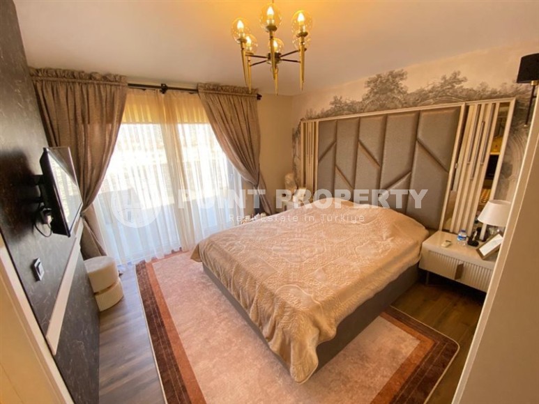 Stylish two-level apartment with modern design, on the first line from the sea, in the center of the prestigious area of Alanya - Kestel-id-6515-photo-7