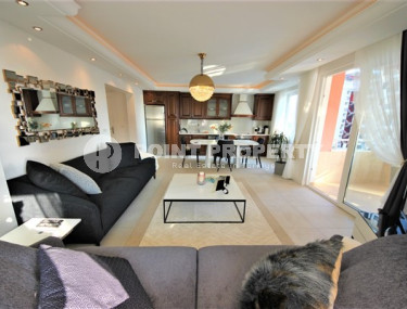 Large two bedroom apartment, 155m², on the first line in Mahmutlar, Alanya-id-1512-photo-2
