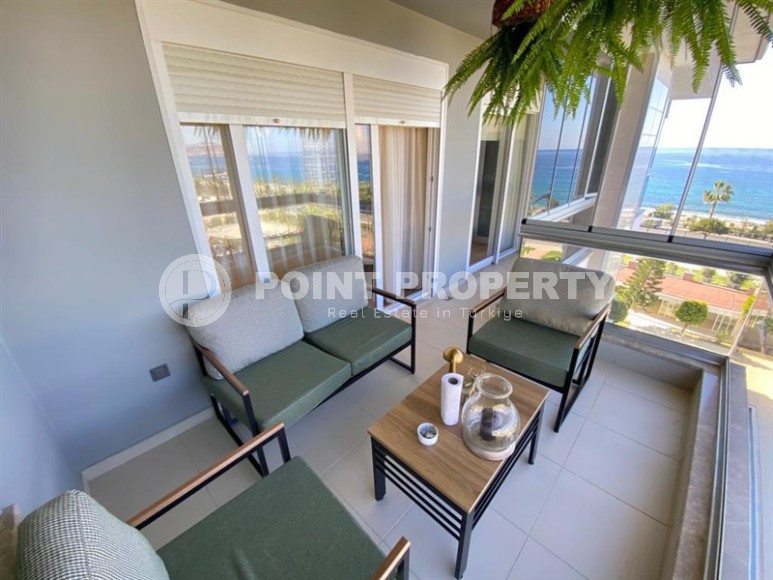 Stylish two-level apartment with modern design, on the first line from the sea, in the center of the prestigious area of Alanya - Kestel-id-6515-photo-15