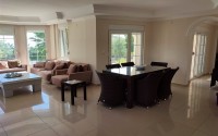 Two-storey villa with a swimming pool and a garden, in the popular resort area of Alanya - Incekum-id-6520-photo-2