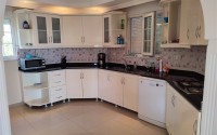 Two-storey villa with a swimming pool and a garden, in the popular resort area of Alanya - Incekum-id-6520-photo-7