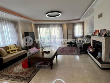 Panoramic duplex apartment with sea and mountain views, 100 meters from the luxurious Cleopatra Beach-id-6521-photo-1