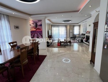 Панорамная двухуровневая квартира с видом на море и горы, в 100 метрах от роскошного пляжа Клеопатры-id-6521-фото-2