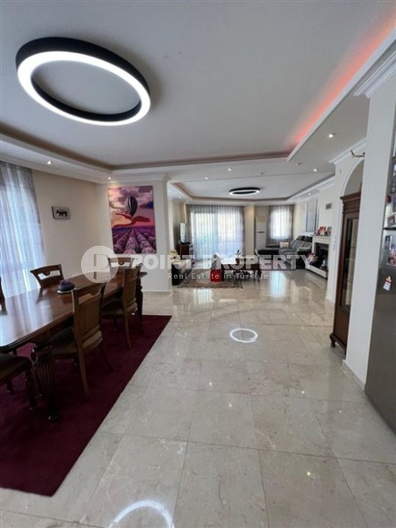 Панорамная двухуровневая квартира с видом на море и горы, в 100 метрах от роскошного пляжа Клеопатры-id-6521-фото-2