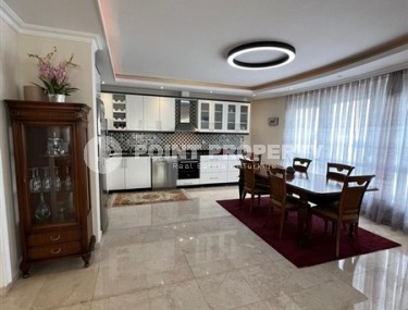 Панорамная двухуровневая квартира с видом на море и горы, в 100 метрах от роскошного пляжа Клеопатры-id-6521-фото-3