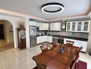 Панорамная двухуровневая квартира с видом на море и горы, в 100 метрах от роскошного пляжа Клеопатры-id-6521-фото-4