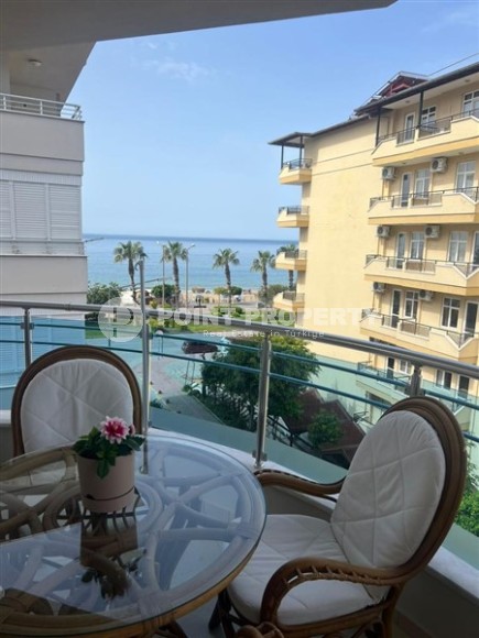 Панорамная двухуровневая квартира с видом на море и горы, в 100 метрах от роскошного пляжа Клеопатры-id-6521-фото-17