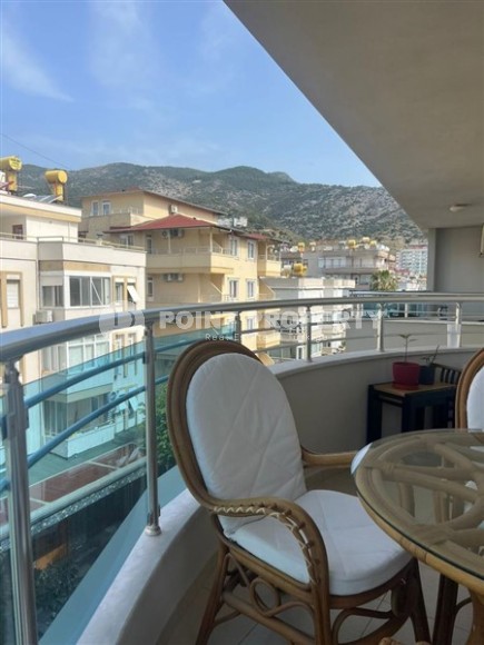 Панорамная двухуровневая квартира с видом на море и горы, в 100 метрах от роскошного пляжа Клеопатры-id-6521-фото-18