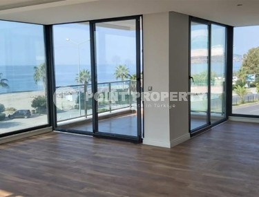 Просторная квартира на первой линии от моря, в комфортабельном жилом комплексе, с богатой внутренней инфраструктурой-id-6526-фото-2