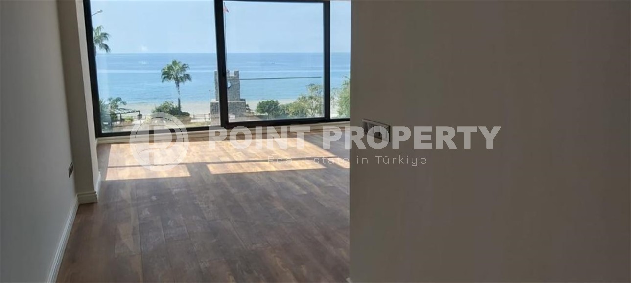 Просторная квартира на первой линии от моря, в комфортабельном жилом комплексе, с богатой внутренней инфраструктурой-id-6526-фото-4