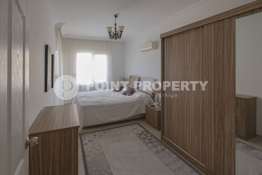 Two bedroom apartment, 100m² in a residence with good infrastructure in Cikcilli area, Alanya-id-1513-photo-6