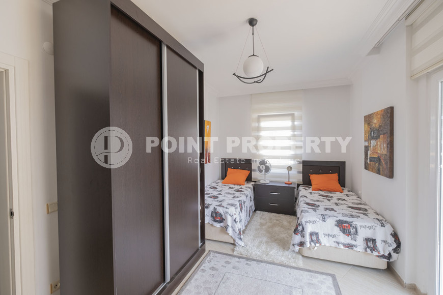 Two bedroom apartment, 100m² in a residence with good infrastructure in Cikcilli area, Alanya-id-1513-photo-8