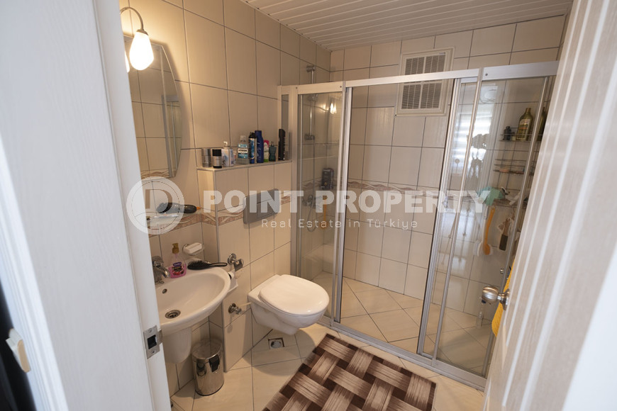 Two bedroom apartment, 100m² in a residence with good infrastructure in Cikcilli area, Alanya-id-1513-photo-10