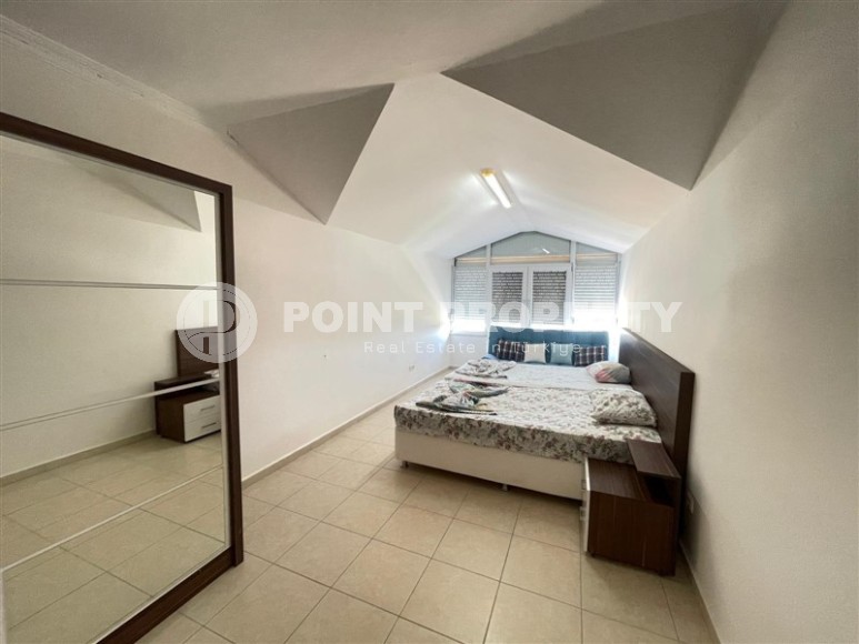 Двухуровневая квартира на 3-м этаже с мансардой, в 900 метрах от моря, в уютном, живописном районе Аланьи - Нижняя Оба-id-6531-фото-6