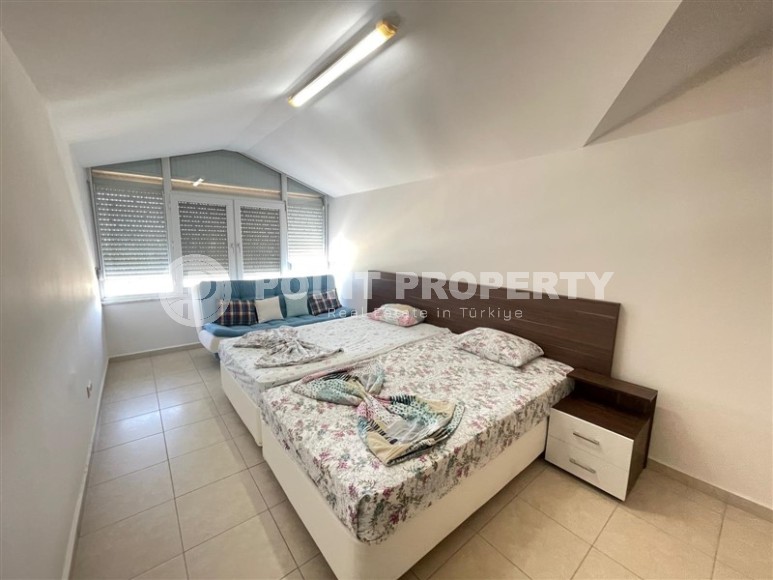 Двухуровневая квартира на 3-м этаже с мансардой, в 900 метрах от моря, в уютном, живописном районе Аланьи - Нижняя Оба-id-6531-фото-7