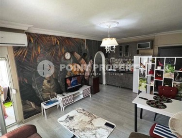 Small, ready-to-move-in 1+1 apartment 250 meters from the sea, in the center of Mahmutlar-id-6535-photo-2