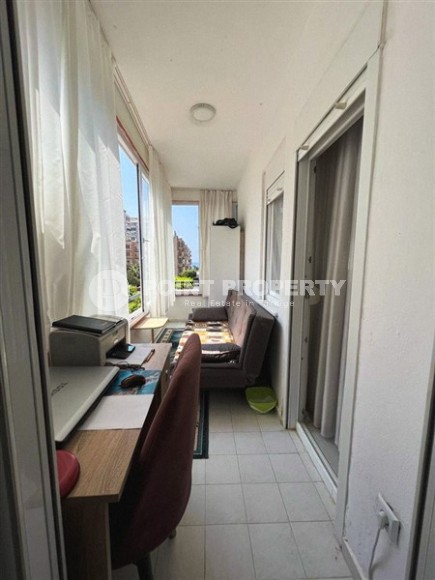 Small, ready-to-move-in 1+1 apartment 250 meters from the sea, in the center of Mahmutlar-id-6535-photo-10