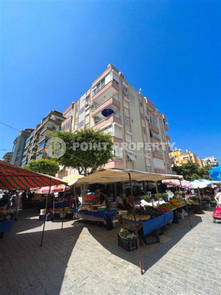 Small, ready-to-move-in 1+1 apartment 250 meters from the sea, in the center of Mahmutlar-id-6535-photo-15