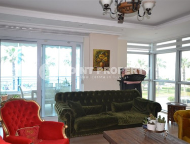 Four-room apartment, 125 m², with a separate kitchen in the center of Alanya, 50 meters from Cleopatra Beach-id-1515-photo-2